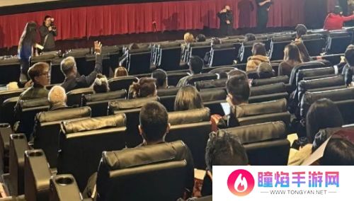 《哪吒2》海外上映，首映人气颇高，观众纷纷支持，还有人哭花眼妆
