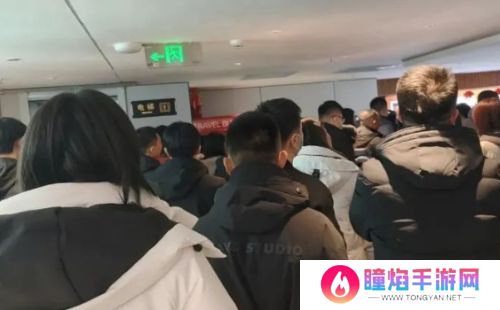 《哪吒2》敖光一出场，全场都在喊“哇”，网友：我就说他是冤枉的